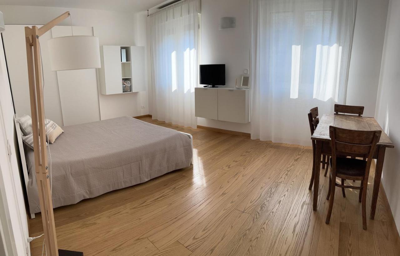 La Casina Apartment ลาสเปเซีย ภายนอก รูปภาพ